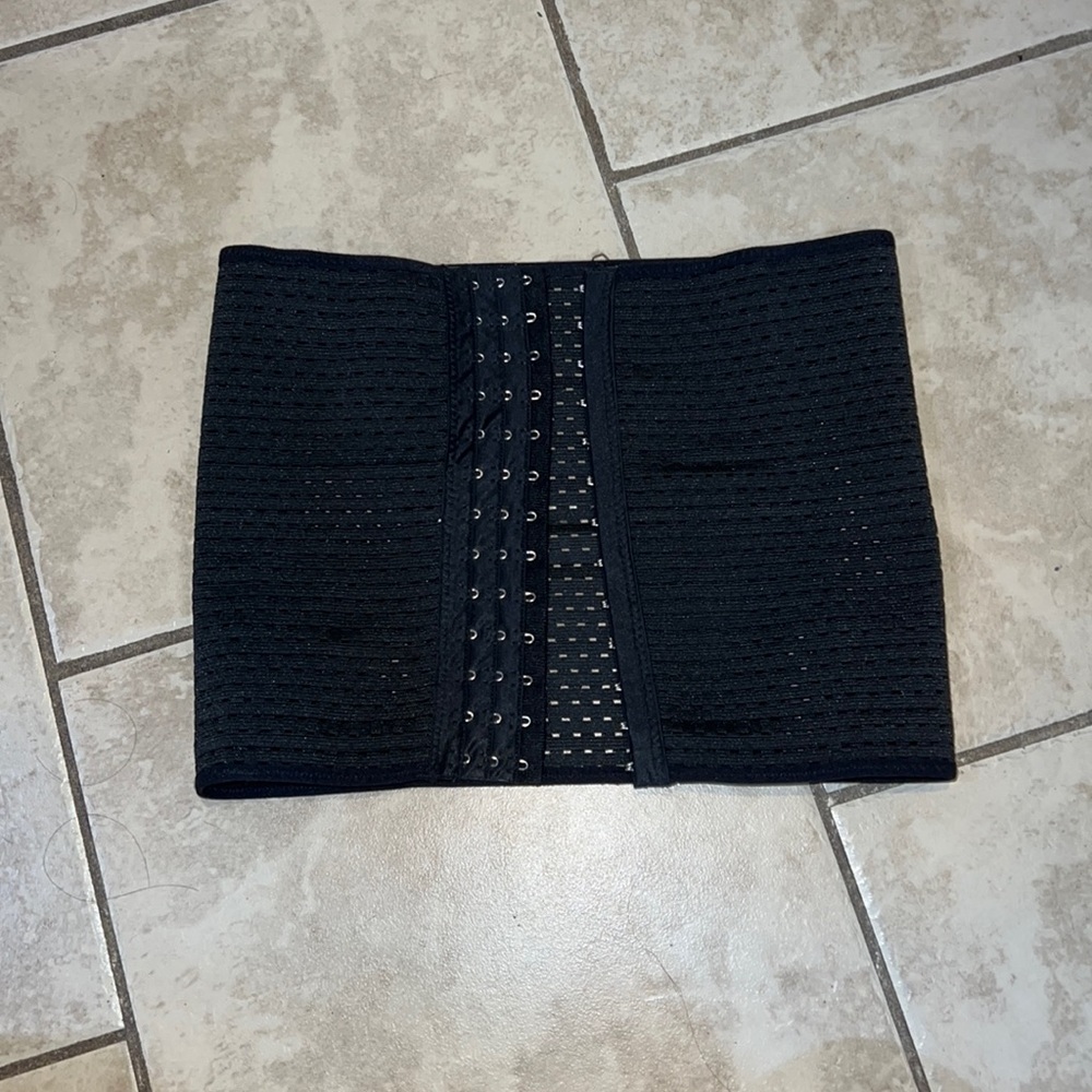 WAIST TRAINER